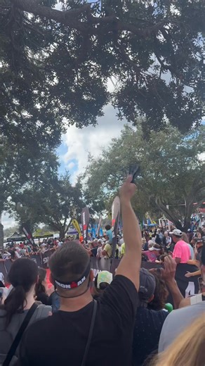This finish line is PACKED as we cheer in our IRONMAN 70.3 Florida athletes 👏👏 #TheFinale | IRONMAN in Florida