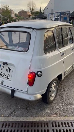 😳 El coche humilde que conquistó el mundo: Renault 4 GTL 🌍🔥#coche #auto