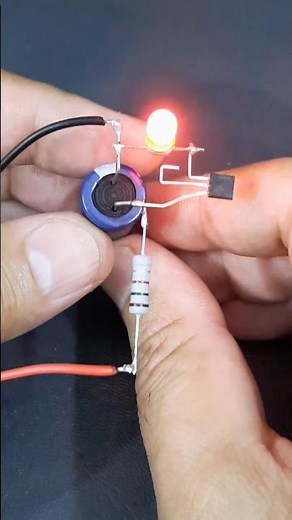 LED Flasher Circuit | LED Strobe #shorts
