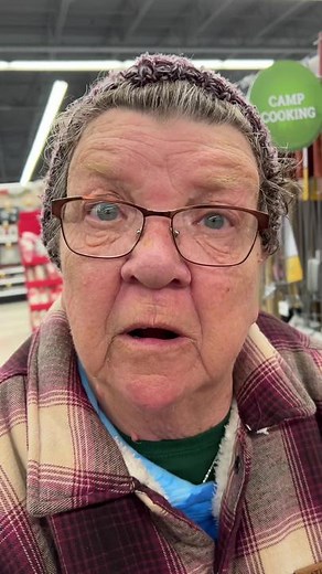 GRANDMA IN STORE! 👵🏼🦃🎄 #fyp #angrygrandma #comedy #lol #lmao #foryourpage #viral #trending #makethisfamous #aha #youtube #bestof #funny #hilarious