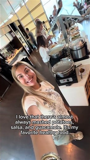 Air Canada business lounge in Vancouver, terminal E