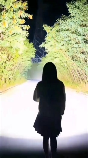 90000 Lumen Ultra Bright Flashlight | Luci Store