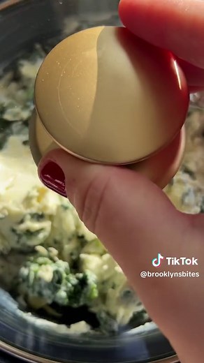 Delicious Hot Spinach & Artichoke Dip Recipe