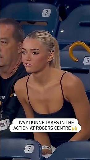 Livvy Dunne Reacts To A Springer Dinger 🤣