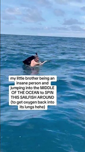 Saving a drowning fish 😂 (via kenny.1117)