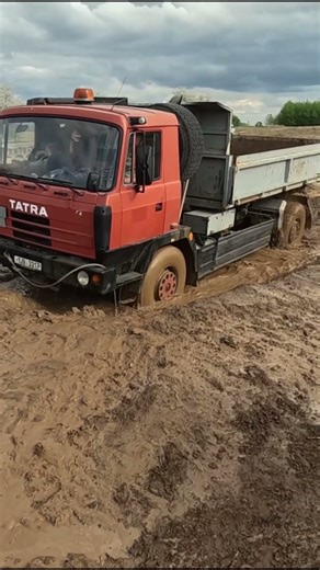 😂 Floor it, but the Tatra says: ‘Not today.’😅🚛💨
