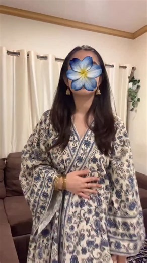 ATRIPPLE on Instagram: "𝐎𝐮𝐫 𝐧𝐞𝐰 𝐊𝐮𝐫𝐭𝐚 𝐂𝐨𝐥𝐥𝐞𝐜𝐭𝐢𝐨𝐧. 𝐀𝐟𝐟𝐨𝐫𝐝𝐚𝐛𝐥𝐞, 𝐜𝐡𝐢𝐜 𝐚𝐧𝐝 𝐞𝐚𝐬𝐲 𝐭𝐨 𝐰𝐞𝐚𝐫. • 𝐀𝐥𝐞𝐱 𝐆𝐞𝐨𝐫𝐠𝐞𝐭𝐭𝐞 𝐟𝐚𝐛𝐫𝐢𝐜 • 𝐃𝐢𝐠𝐢𝐭𝐚𝐥 𝐩𝐫𝐢𝐧𝐭𝐞𝐝 𝐊𝐮𝐫𝐭𝐚 𝐩𝐚𝐢𝐫𝐞𝐝 𝐰𝐢𝐭𝐡 𝐚 𝐩𝐥𝐚𝐢𝐧 𝐰𝐡𝐢𝐭𝐞 𝐩𝐚𝐧𝐭. 📏 𝟑𝟔-𝟒𝟖 𝐚𝐥𝐥 𝐬𝐢𝐳𝐞𝐬 𝐚𝐫𝐞 𝐚𝐯𝐚𝐢𝐥𝐚𝐛𝐥𝐞 𝐏𝐥𝐞𝐚𝐬𝐞 𝐢𝐧𝐛𝐨𝐱 𝐮𝐬 𝐨𝐫 𝐜𝐚𝐥𝐥 𝐮𝐬 𝐭𝐨 𝐤𝐧𝐨𝐰 𝐭𝐡𝐞 𝐝𝐞𝐭𝐚𝐢𝐥𝐬 𝐍𝐎𝐓𝐄 : 𝐓𝐡𝐞 𝐜𝐨𝐥𝐨𝐫 𝐦𝐚𝐲 𝐯𝐚𝐫𝐲 𝐝𝐮𝐞 𝐭𝐨 𝐥𝐢𝐠𝐡𝐭𝐬 𝐚𝐧𝐝 𝐝𝐢𝐟