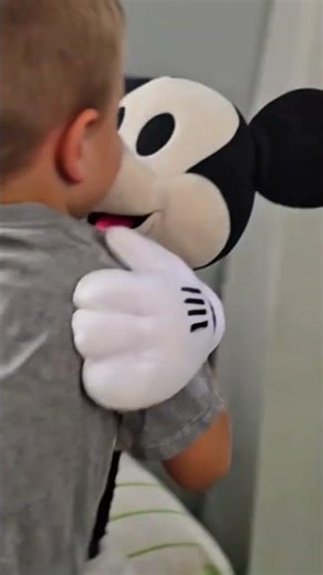 Mickey mouse jump on the kids again