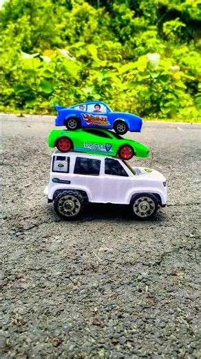 defender vs RC car test 🚙😱