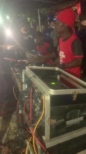 Devone (@devoneplanter5)’s videos with original sound - Devone