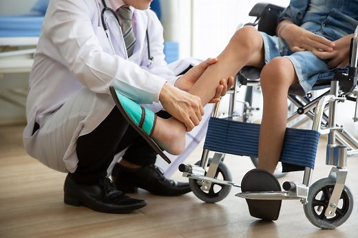 Dystrophie musculaire : types, symptômes, évolution, traitements