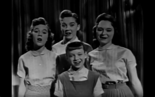 The Lennon Sisters - Tonight You Belong To Me (1956) ... 🎧 Watch full this song: https://goodies.oldiesclassic.org/the-lennon-sisters-tonight-you-belong-to-me?utm_source=facebook&utm_medium=preel&utm_campaign=topoldieshits | Top Oldies Hits