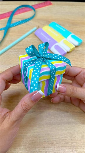 Caja de regalo de cartón fácil y elegante (DIY)