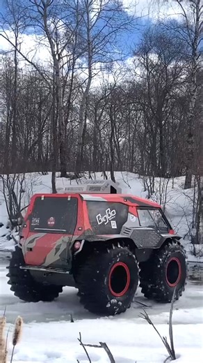 BIGBO 4x4 Amphibious Vehicle floats in water, river, lake, etc. like a boat does and overcomes all obstacles.. 😮😮 | Russian Extreme Offroad Trucks