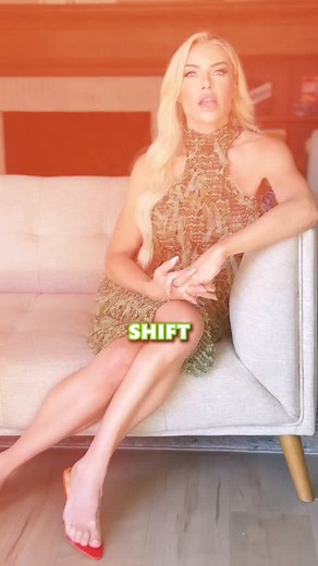 The old affiliate model for influencers is 🗑️🗑️🚮 @betheshift.biz is shifting competitive markets into collaborative enterprises. 🔗🔗🔗 go to the link and check it out. I get to hang out with my friends and help build their business and launch new ones for we’ll deserved rockstars. I get to travel, be on @makinabrandshow to discover new brands and help people build legacies instead of debt. My first brick and mortar gym was over $100,000 investment, was in the most competitive market you coul