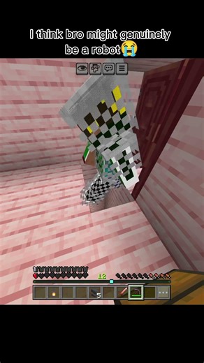 l think bro might genuinely be a robot 😭#minecraft #shorts