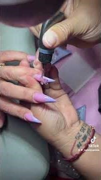 A simple & sweet lavender nails set 💜 … A quick tutorial 🥰 #nails #nailartdesigns