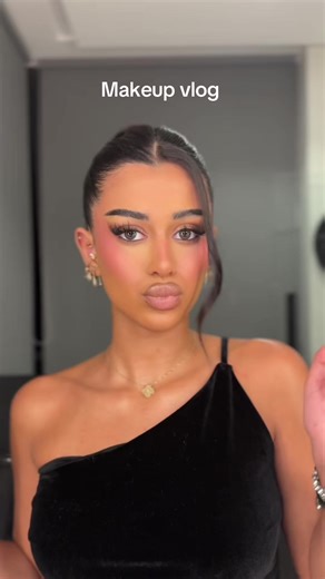 Makeup Tutorial by Fatma Alkandri: Step-by-Step Guide