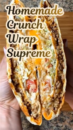 Homemade Crunch Wrap Supreme Crispy Outside • Loaded Inside • Better Than Drive-Thru Making Crunch Wraps at home is ridiculously easy… and honestly? Way better than the drive-through. 🔥 Crispy outside, loaded and cheesy inside — plus you get to build it exactly how YOU like it. 🌮 Now tell me… what are you stuffing yours with? ❓ 🕒 Prep Time 15 minutes 🔥 Cook Time 10 minutes 🍽 Servings 4 crunch wraps Ingredients 1 lb ground beef 1 packet taco seasoning 4 large flour tortillas (burrito size) 4