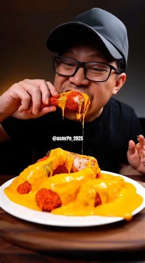 ASMR Crunchy chicken hot Cheetos & cheese #asmr #mukbang #shorts