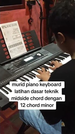 Les Keyboard Piano Jakarta Murid Latihan Teknik Midside Chord (dekat Bekasi dan Depok) #shorts