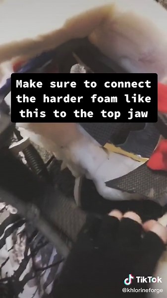 Since yall have been asking i decided to go more in depth! This is how i make very sensitive jaws #fursuittips #fursuitmaker #fursuitbase #fursuitwip