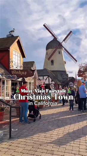 MINDY MICHAELS | ADVENTURE 🏔 TRAVEL on Instagram: "The most magical Christmas town in California… Solvang is a Danish-style village that becomes a full-on holiday destination during Julefest, with glowing lights, Danish treats, festive decorations, and that beautiful light show in Solvang Park. 🎄✨ Julefest runs all December long (and through January 4th) — with holiday happenings, themed weekends, festive streets, and Christmas charm throughout the entire town. If you’re planning a California 