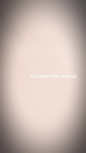 Mũi ảnh cao và ảnh biết điều đó