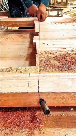 Routing grooves into wood using electric plunge router