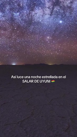 Explora el Salar de Uyuni: Noche Estrellada Mágica