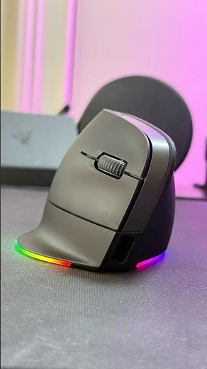 This Gaming Mouse is so WEIRD?! - Razer Vertical Mouse #Shorts