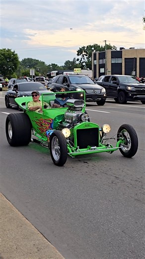 1923 Ford T-Bucket Hot Rod Classic Car Drive By Engine Sound Woodward Dream Cruise 2025 | Casey Faitel