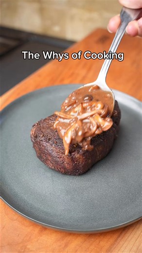 How to make a mushroom red wine reduction sauce #sauce #pansauce #steaksauce | Kelly's Clean Kitchen Club