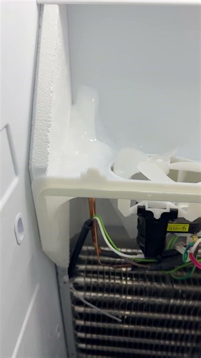#whirlpool fridge water leaks from ice maker line