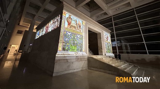 L'Ara pacis si colora, la nuova esperienza immersiva tra videomapping e storia