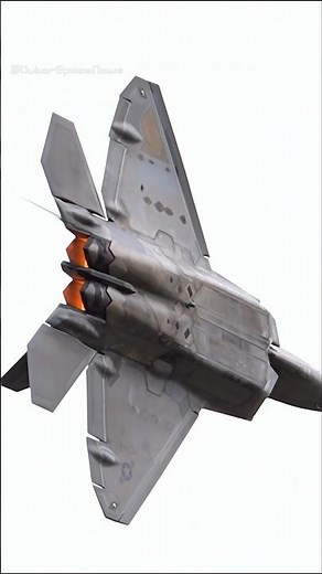 F-22 High-Speed Vapor Effect #f22raptor
