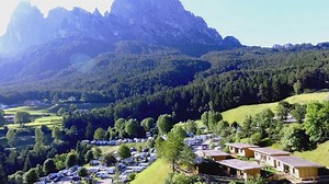 Dolomite Lodges | Camping Seiser Alm / Alpe di Siusi