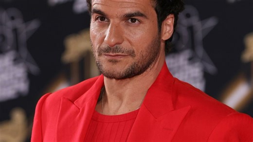 Amir pris pour cible en plein concert, le show interrompu, que s'est-il passé ?