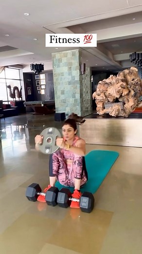 90K views · 1.3K reactions | Shilpa Shetty making that core workout session look so easy  #bollywoodbubble #shilpashetty | Bollywood Bubble | Facebook