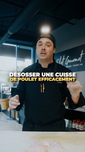 Voici comment désosser une cuisse de poulet efficacement, parfait pour économiser! 😋👨🏼‍🍳 📞 450-313-1449 - option 2 📍1449 av. de la Gare, Mascouche 📍205 Mont-Royal Est, Montréal #boucherie #acheterlocal #viandedequalité #Mascouche #boucherielocale #Montréal #FiletGourmet 🎬 : Production Z | Filet Gourmet