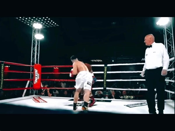 515K views · 18K reactions | Njeriu aq sa do jetoje do mësoje , nrm shkall shkall e di që do ndeshem gjithmon me boksiera më të fort, por dhe une me ndihmen e Zotit do bëhem gjithmon më i mir, siq e shikoni kur futem në ring futem vetem me një qëllim ta shkatërroj kundërshtarin, nuk kam frik të rrezikoj nuk mendoj jo po u afrova do marr goditje a diçka ,dua veq të kërkoj K.O deri sa ta gjej  | Amarildo Bakaj | Facebook