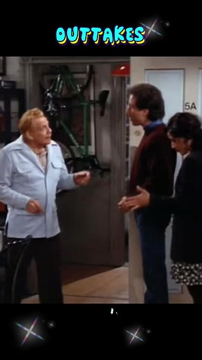 It’s My Old Move..#foryou #funny #outtakes #bloopers #julialouisedryfus #jerryseinfeld #michaelrichards #cantstoplaughing #jerrystiller #funny #retro #tv #show #seinfeld #tictok #fyp