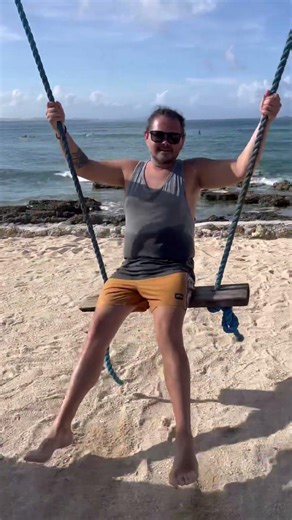 Just turned 40… now I’m using the rest of my time on earth doing whatever makes me happy ✌🏽