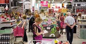 Zôdio começa a vender produtos para cães e gatos | Bichos