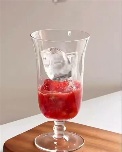 Strawberry Phycocyanin drink