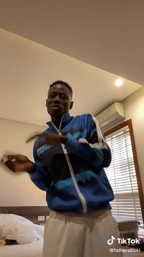 I am not the case , Teni is 🤪🤪🤪🤪