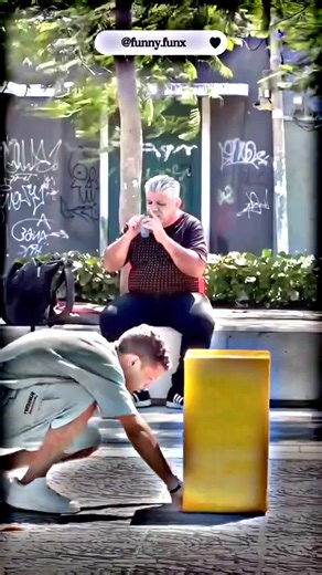 The magic 📦 box #funnyvideos #funnymoments #prankvideos #funny #troll