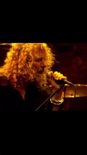 I hope y’all don’t mind my Kashmir obsession… hell it’s a masterpiece!! The way Robert Plant goes from high to low and high again.. How does one train their voice so well to be able to do this live! Not a single note missed! This is truly remarkable! #ledzeppelin #robertplantofficial #jimmypage #johnpauljones #jasonbonham #fyp #fypシ #Diciembre #love #LikeFollowShare #StarsEverywhere #reelsviralシ COPYRIGHTOWNER. No copyright infringement is intended. I don’t own the copyright to the image(s), son