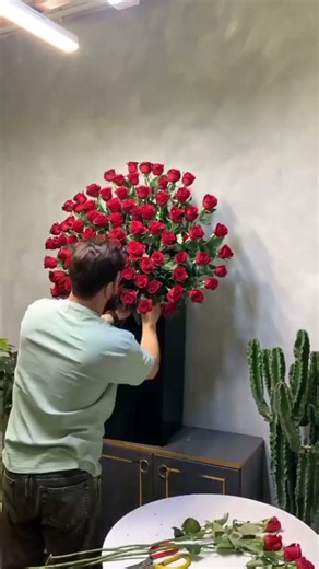 100 Red Roses ❤️ The Ultimate Surprise Gift! #flowers #flowerarrangement