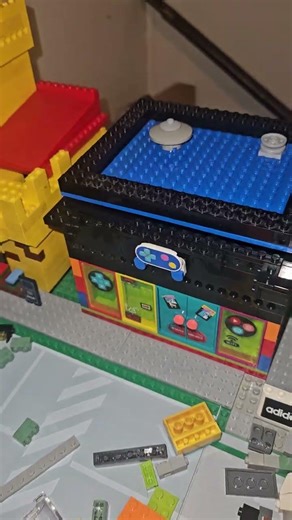 #LegoShorts Roof for Arcade MOC attempt #legocitybuild #ytshorts #legocity (1/9/26)